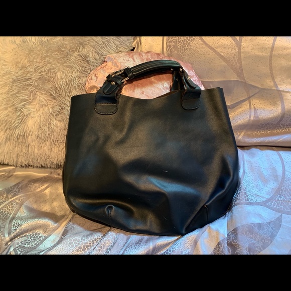 Danier Leather Tote - Picture 1 of 3